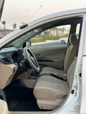 2015 Toyota AVANZA 照片 7