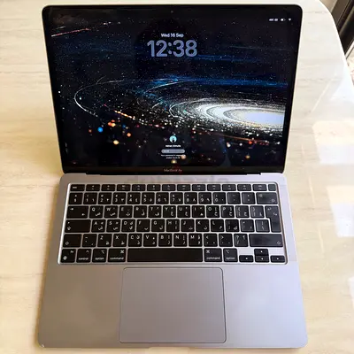 Silver MacBook Air M1 256GB- Good Condition