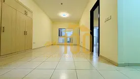 Large 1BR with Covered Parking| Balcony | CBD20