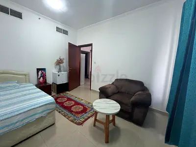 غرفة ماستر بحمام خاص واجهة مميزة بالمجاز ٢