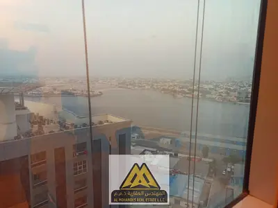 غرفه وصاله 2 حمام بلكونة إطلالة كاملة على الخور  مسبح وجيم مجاني موقف سيارات البيع شامل الفرش