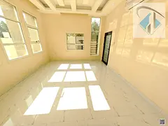 Residential opportunity: 5 rooms for 90,000 per year.
