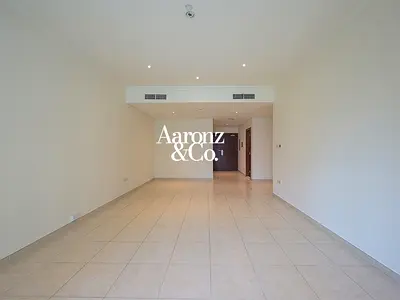 Vacant | Unfurnished | Fitted Kitchen | Mid Floor