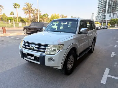 2011 Mitsubishi Pajero GLS GCC Specs