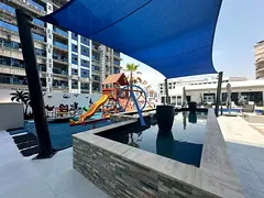 FIRST MONTH FREE | POOL VIEW | CLOSED KITCHEN