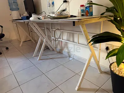 office desk / study table with metal X-legs - good condition