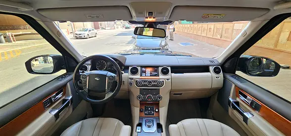 2015 LAND Rover LR4 — фото 6