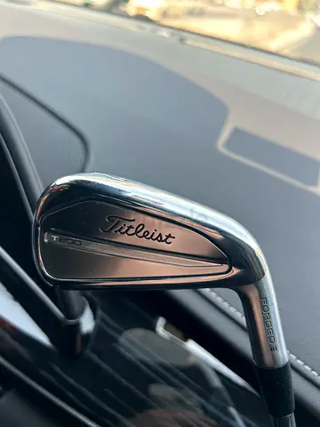Titleist Forged t200 2 iron Good Condition
