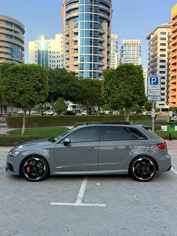 2018 AUDI RS3 照片 2