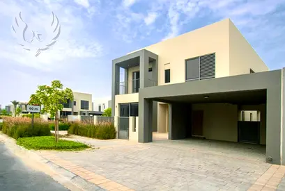Vacant Now |Corner Unit | Landscaped Garden