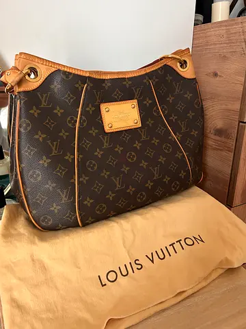 Authentic Louis vuitton galliera