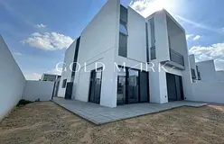 Vacant | Modern 4 Bedrooms | Corner Layout