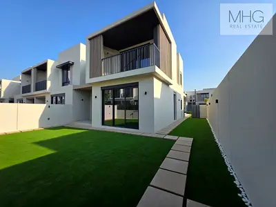 Upgraded Townhouse | Brand New | Ready to move in