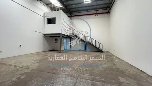 مستودع للإيجار في الصناعية 10 – الشارقة | 2,000 قدم مربع | ممر واسع