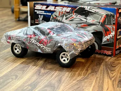 Traxxas Slash brand new, Brushless ESC and motor