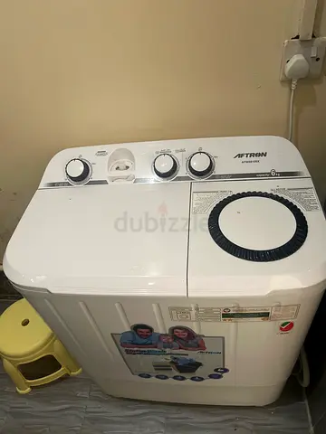 Semi-automatic twin tub washing machine - good working condition