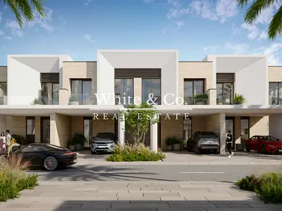 Single Row | Close to Pool | Park View