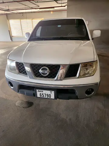 Nissan Navara 2010 LE | GCC Specs | Reliable Pickup