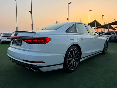 2020 AUDI S8 photo 5