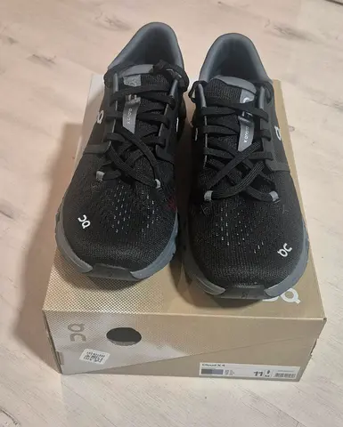 Original On Cloud X4 men's running shoes - size 45, black blue. New with box.