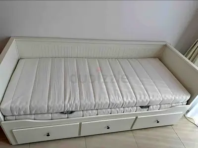 Ikea hemnes day bed with mattress 2