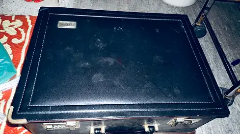 Vintage black leather briefcase / document case - used