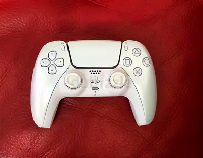 White PS5 DualSense Controller - Used, great condition