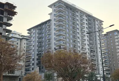 Accepting Mortgage I HO October I High Floor I 3BR