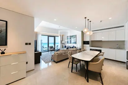 Burj Khalifa View | Prime Location | Modern Apt