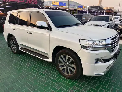 Toyota Land Cruiser VXR 2017 GCC Specs