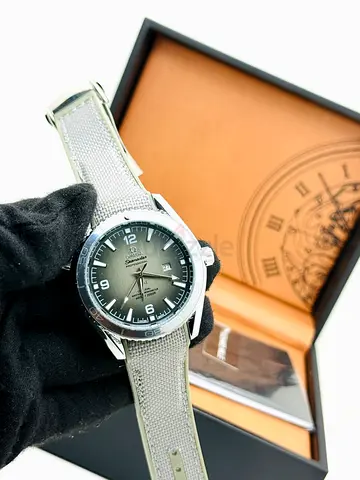 Omega seamaster quartz mens watch