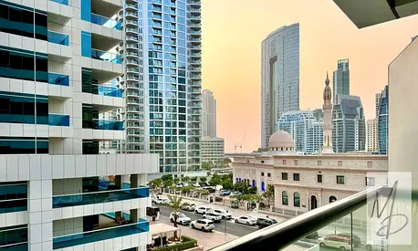 MULTIPLY CHEQUES / NEAR METRO / NEAR BEACH / MODERN / BRIGHT