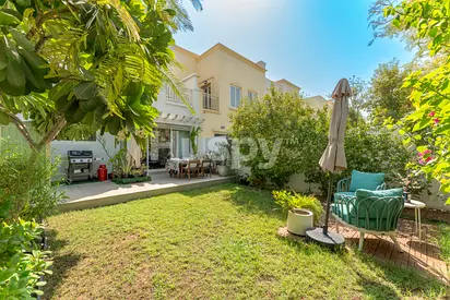 Lake View | Renovated | Easy Access to Amenities