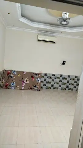 One Bedroom with attached bathroom for rent at AED 1000 per month +FEWA for executive bachelors