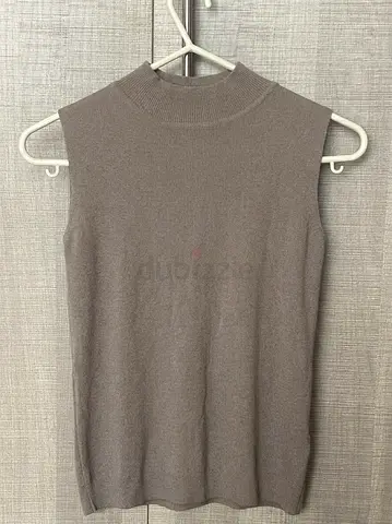 Sleeveless Knit Mock Neck Top - Taupe, small size