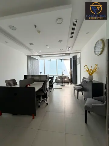 FITTED OFFICE | MID-FLOOR| READY TO MOVE-IN