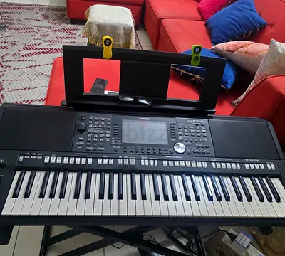 Yamaha PSR 975 excellent condition