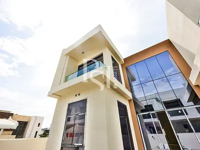 Spacious Villa | Luxury Living | Ready to Move