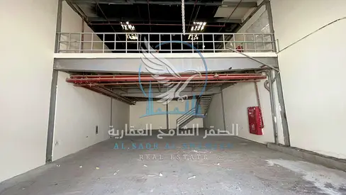 مستودع الصناعيه12 الشارقه | موقع مميز | ممر واسع | تصميم عصري | ميزانين | مساحه ممتازه | فاير سيستم | نظام دفاع مدني | مكاتب للاعمال | تسهيلات دفعات |