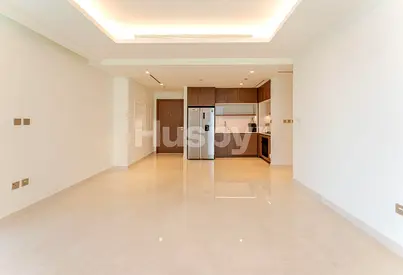 Vacant | Marina View | Corner Unit