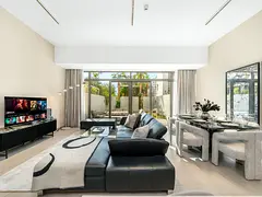 3.5BD LUX Upgraded Townhouse, Spacious & Family Friendly