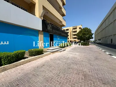 3 COMBINED SHOPS I RENTED FOR 450K I GOOD AND STABLE ROI