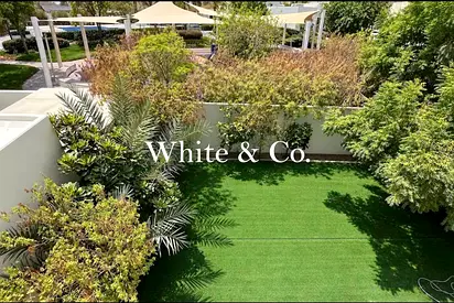 Single Row | Corner Villa | Family Living