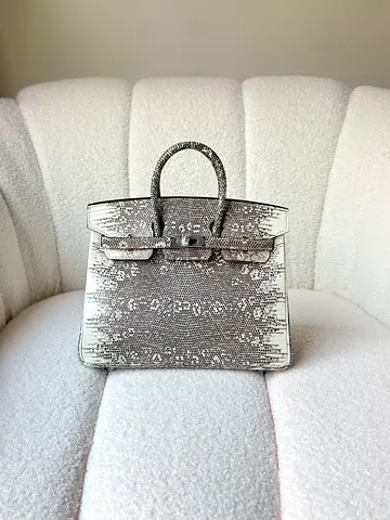 White textured top-handle women's handbag (pre-owned)