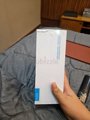 Wireless over ear headphone