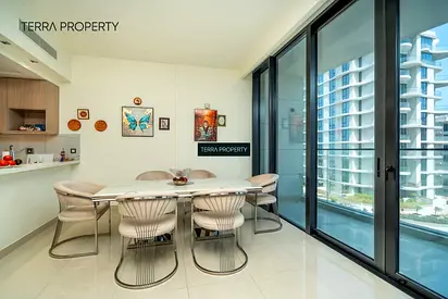 Premium One Bedroom Haven in Iconic Bay Residences
