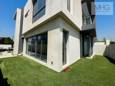 4 Cheques | Unfurnished 3 BR | Ready to move in