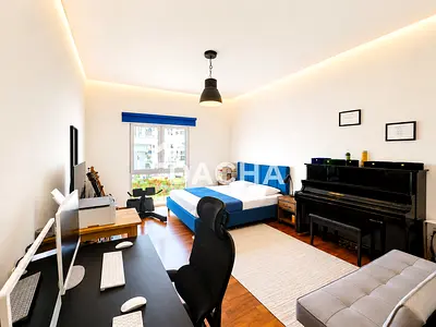 Building 197 | Next to Metro | Fully Renovated