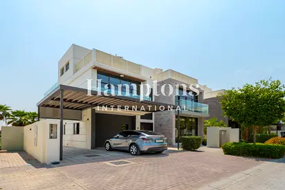 Full Golf View | G+2 | Fendi Villa