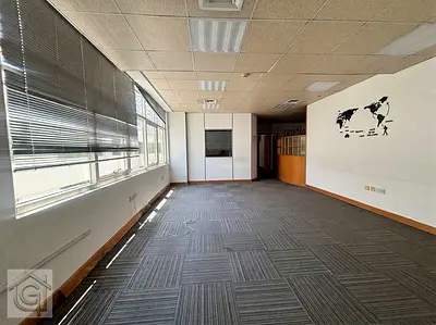 WELL-MAINTAINED OFFICE | MINA ROAD, AL HUDIABA | 950 SQ.FT